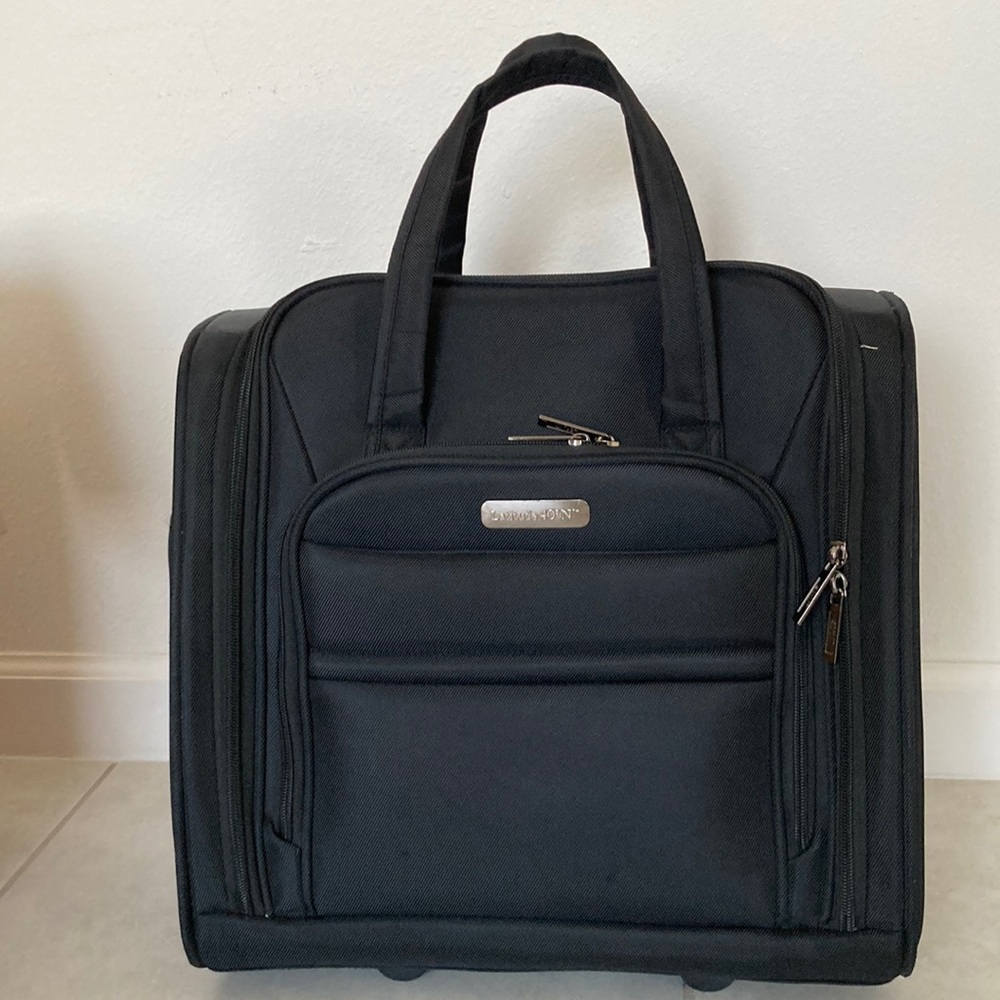 Latitude 40° N, Black Suitcase